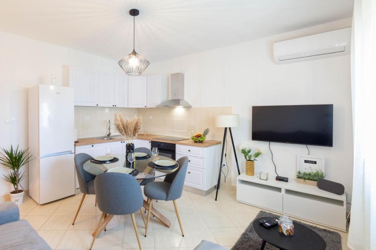 Apartman Bili Solin Exterior foto